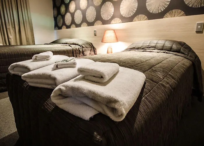 Racecourse Hotel And Motor Lodge