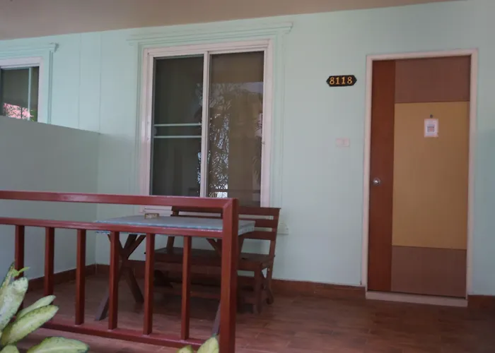 Tonwa Resort Hotel