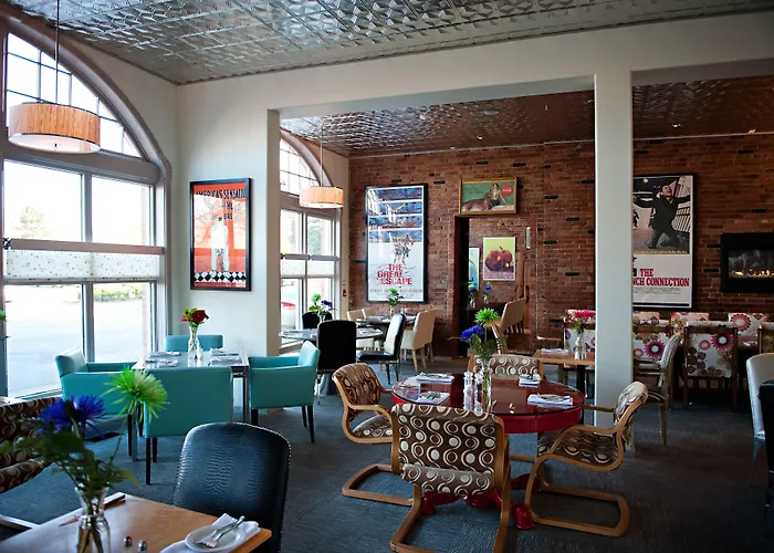 Retro Suites Hotel