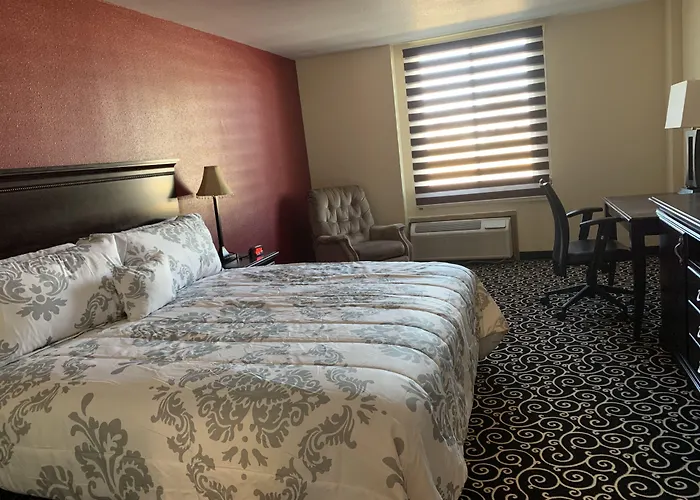 Fairbridge Inn Express Hiawatha
