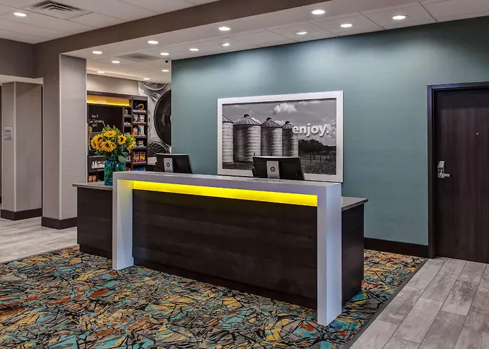 Hampton Inn&Suites-Wichita/Airport, KS