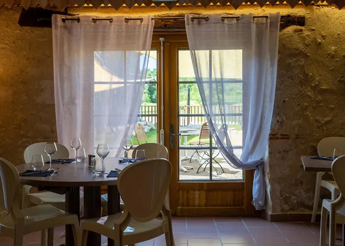 Logis L'Auberge de Larressingle