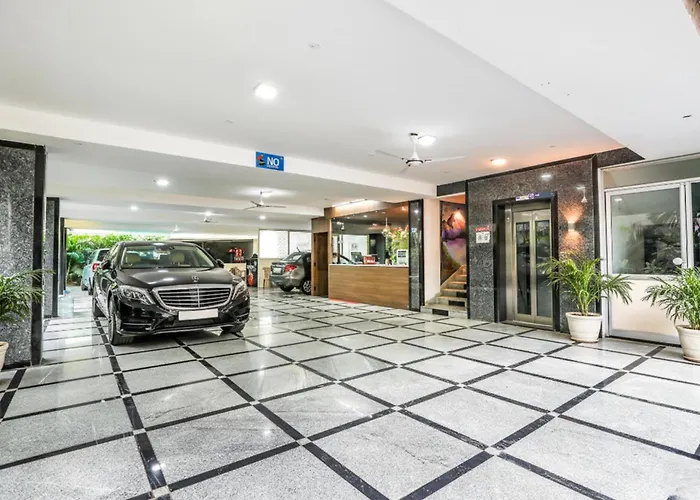 FabHotel Rr Grand - Next To Trendset Mall