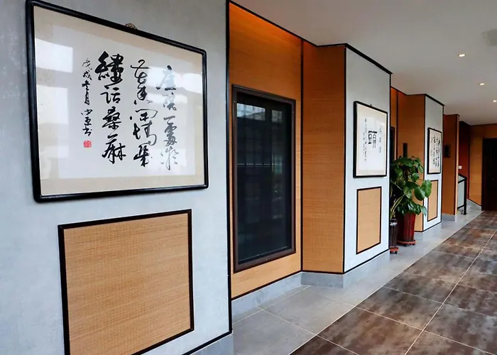 Zhifang Hotel