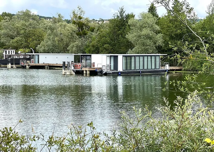 L'Escale Royale Verneuil-Sur-Seine