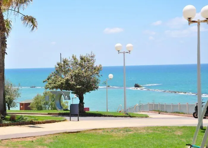 Hotel Suites Bat Yam