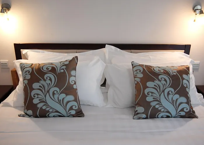 Luganvilla Business Hotel And Restaurant
