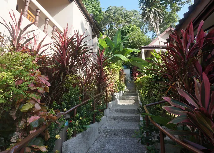 Kata Beachwalk Hotel And Bungalows
