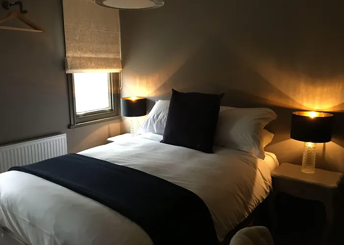The Lion Hotel - Pub & Restaurant