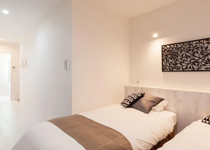 Living Inn Asahibashiekimae Premier