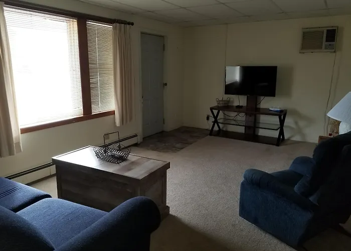 Lakeshor Motor Inn