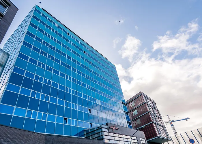 Xo Hotels Blue Tower