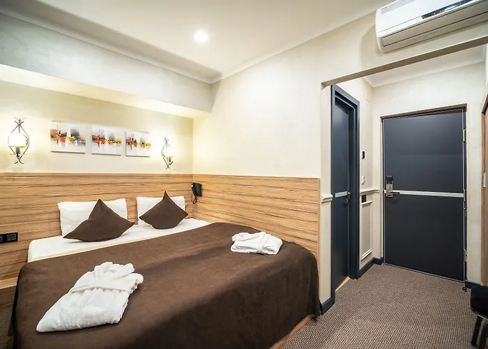 Mildom Premium Hotel
