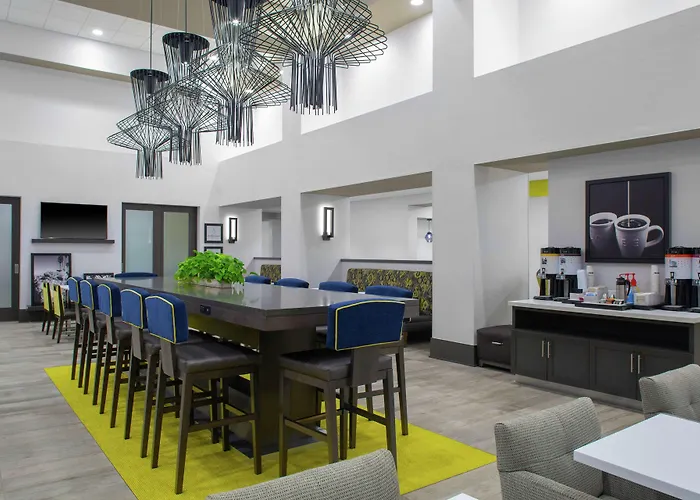 Hampton Inn & Suites Irvine/Orange County Airport