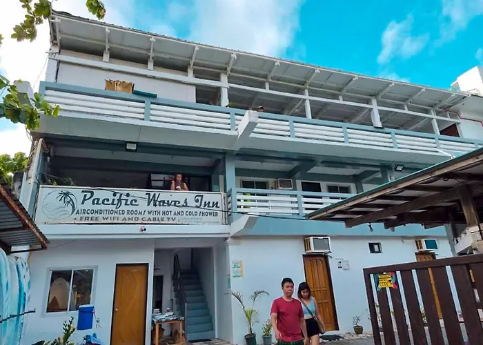 Pacific Waves Inn