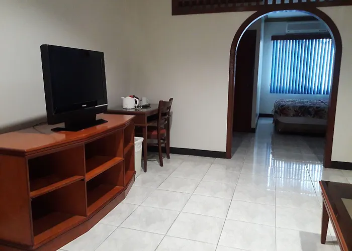S&C Hotel Suites And Apartments