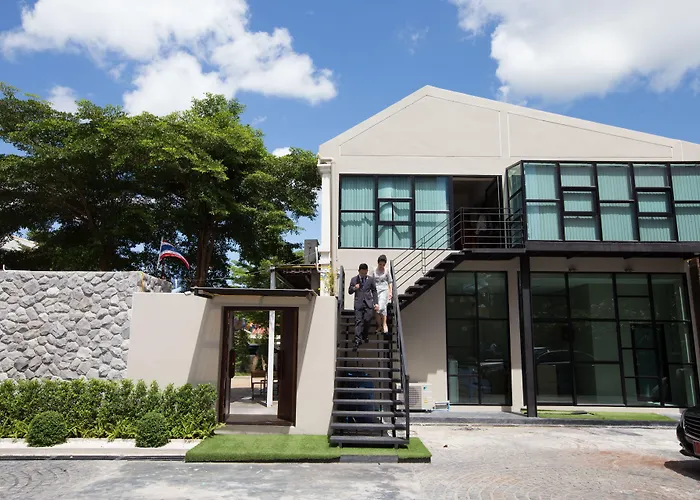 Natee The Riverfront Hotel Kanchanaburi