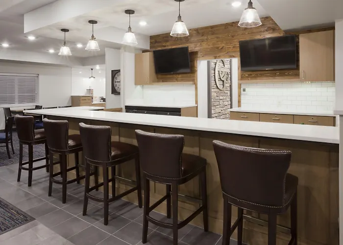 Grandstay Hotel & Suites