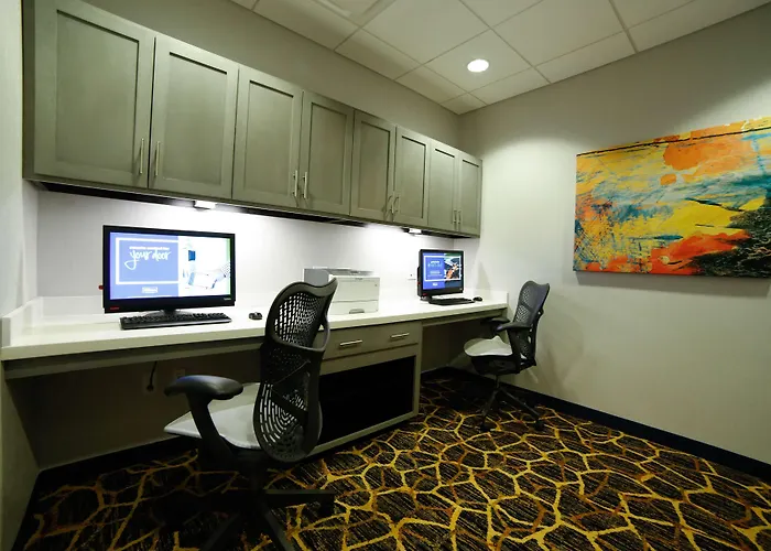 Hampton Inn&Suites Forest City