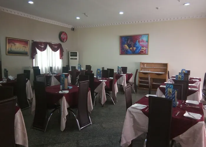 Asaa Pyramid Hotel