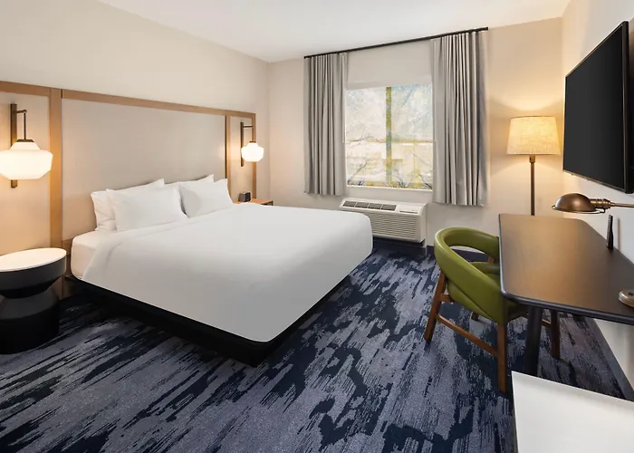Fairfield Inn & Suites By Marriott Alexandria