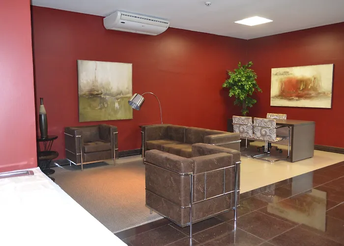 Golden Plaza Hotel By Easy Class