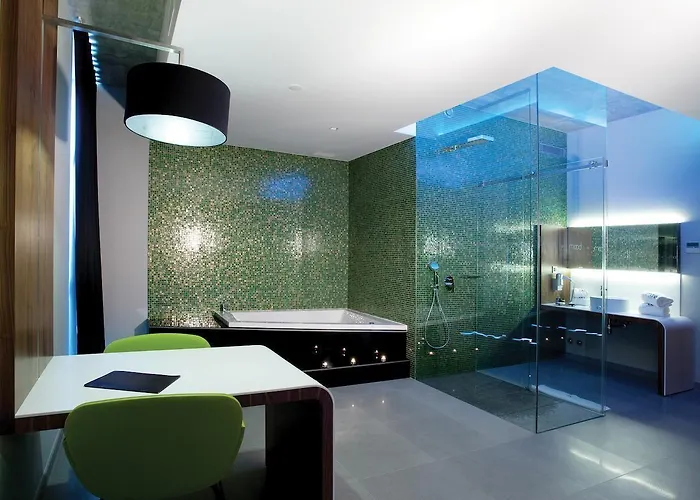 Mood - Private Suites