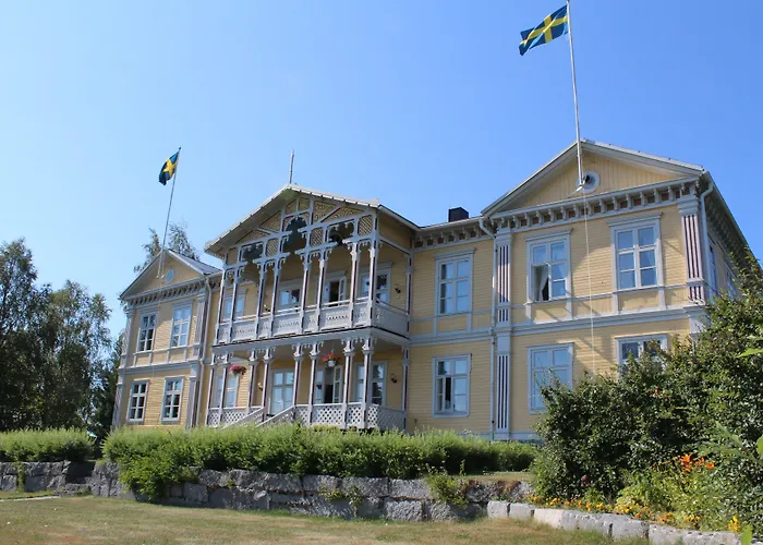 Filipsborg, The Arctic Mansion