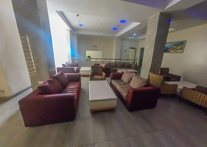 Maxbe Continental Hotel