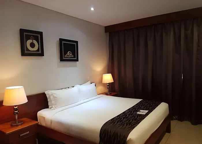 Paddy'S Hotel & Apartments