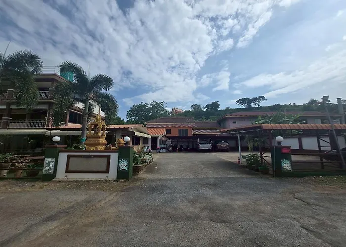 Phaiboon Hotel & Resort