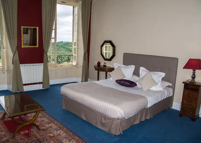 Hotel Raymond VII