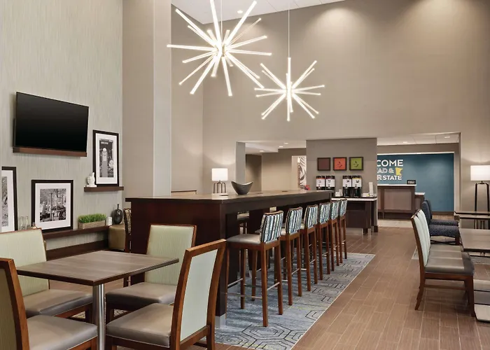 Hampton Inn Brooklyn Park