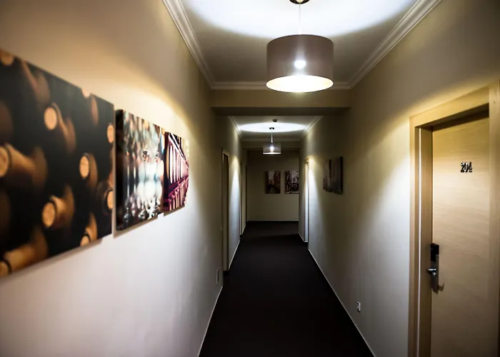 Mon Ami Villa