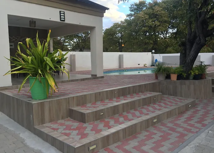 Lediba Guest Lodge