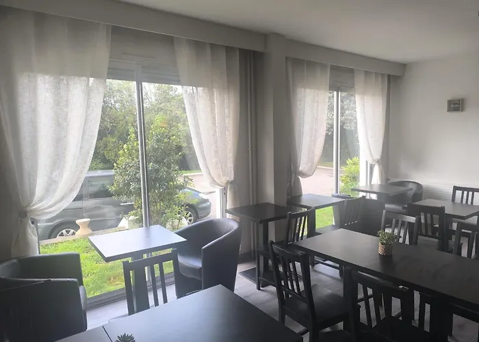 Adonis Lyon Est Hôtel Artys