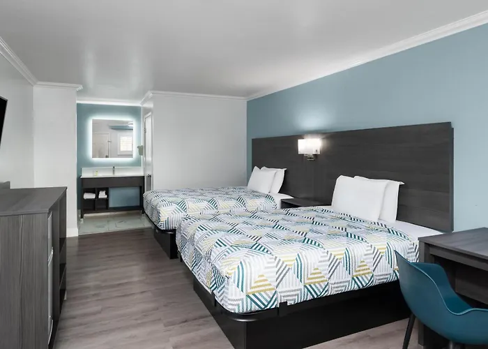 Red Lion Inn & Suites Lemoore
