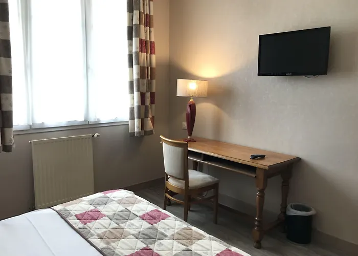 Logis Hôtel&Restaurant La Villa des Houx