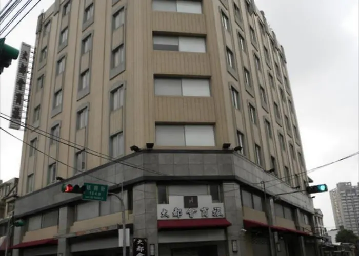 Metropolis Hotel