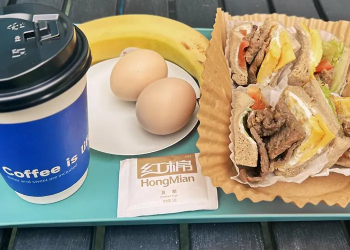 Xiamen 12 Seaside Hotel - Beach-Adjacent About A 3-Minute Walk& English Service & Luggage Storage Service & Freshly Brewed Coffee & Convenient Payment & Pick-Up&Drop-Off Service & 24-Hour Check-In & Exhibition&Conference Center & Huandao Road