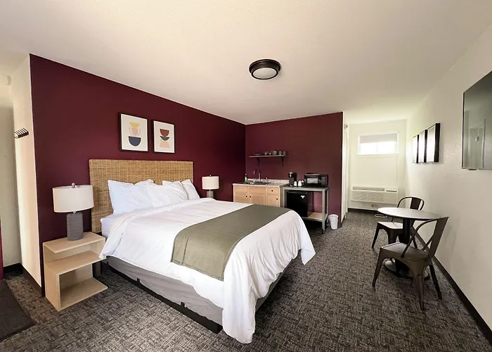 The Nomad Motel - International Falls, Mn - Near Canadian Border