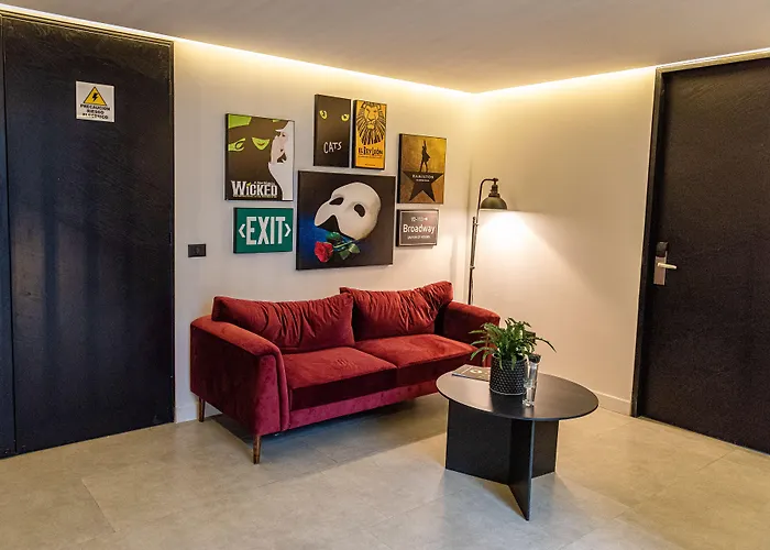 Fulton Business Luxury Hotel