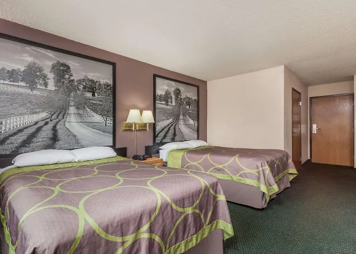 Super 8 By Wyndham Carrollton