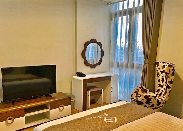 F&F Hotel