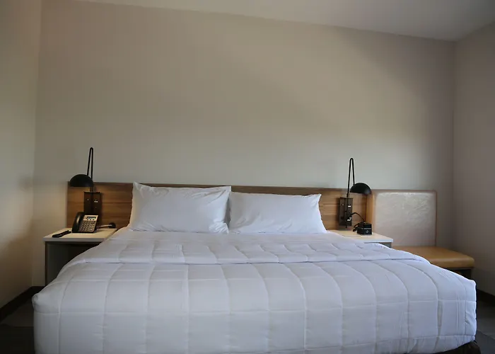 Wyndham Garden North Bergen - Secaucus