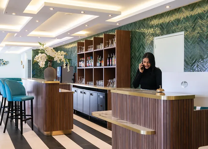 The Originals Boutique, Hôtel Porte de Dieppe