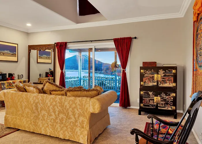 Quiet Mind Mountain Lodge, Retreat & Spa