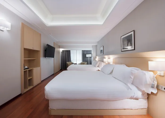 Suites Plaza Hotel & Wellness