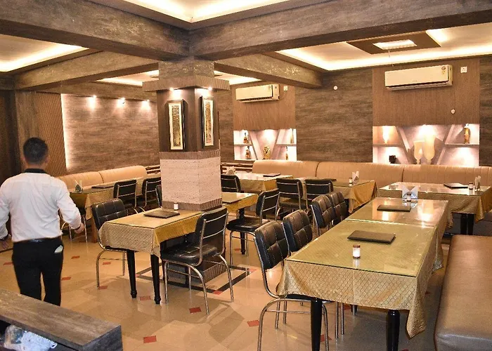 Mayur Hotel