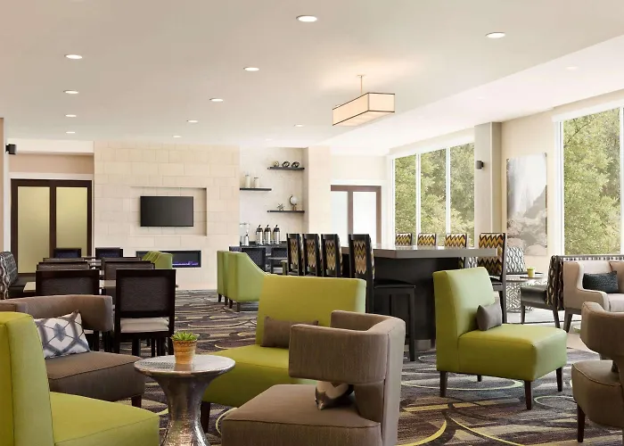La Quinta Inn & Suites By Wyndham Burlington